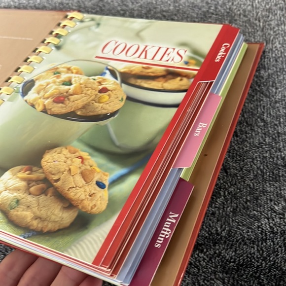 Favorite Brand Name 3 books in 1 Cookies, Bars and Muffins Cookbook Spiral - Picture 4 of 16